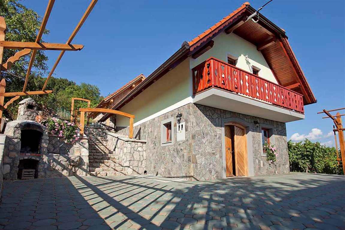 Holiday Home In Otocec Kranjska Krain 26062 Esterno foto