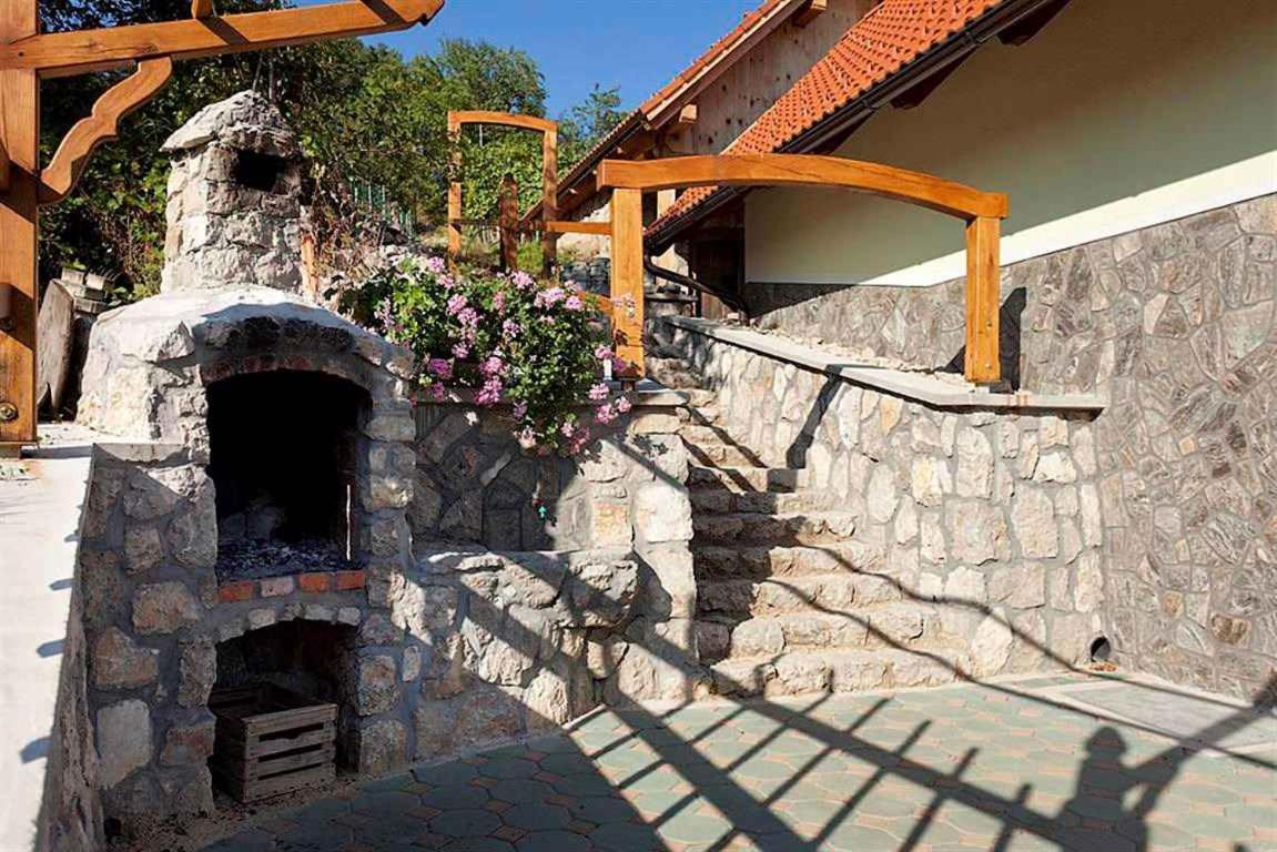 Holiday Home In Otocec Kranjska Krain 26062 Esterno foto